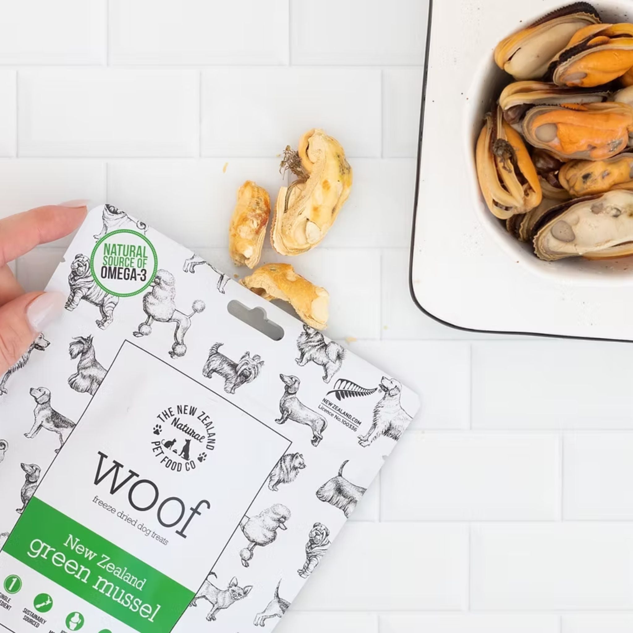 The New Zealand Natural Woof Freeze Dried Dog Treat Green-Lipped Mussels