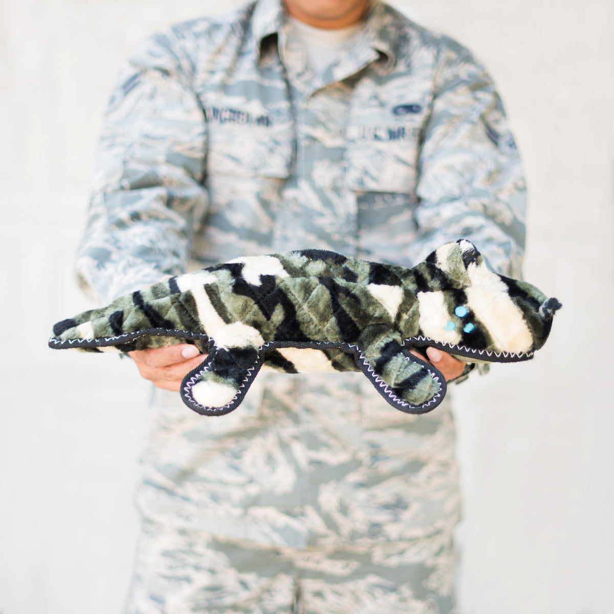 Dog with the Zippy Paws Z-Stitch Grunterz Camron the Camo Gator
