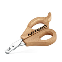 Artero Nature Collection mini nail trimmer with looped bamboo handles and small steel jaws