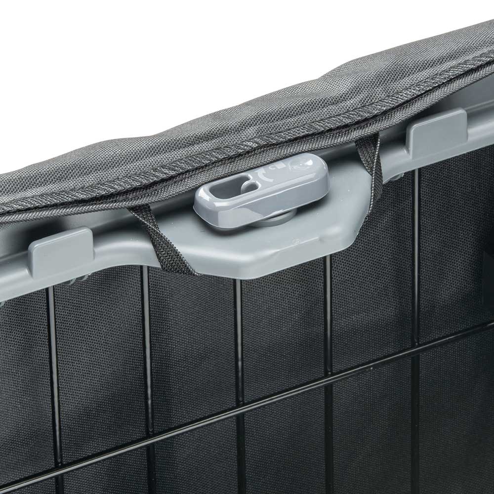 Ferplast Superior crate cover edge sitting clear of the crate door latch | PeekAPaw Pet Supplies