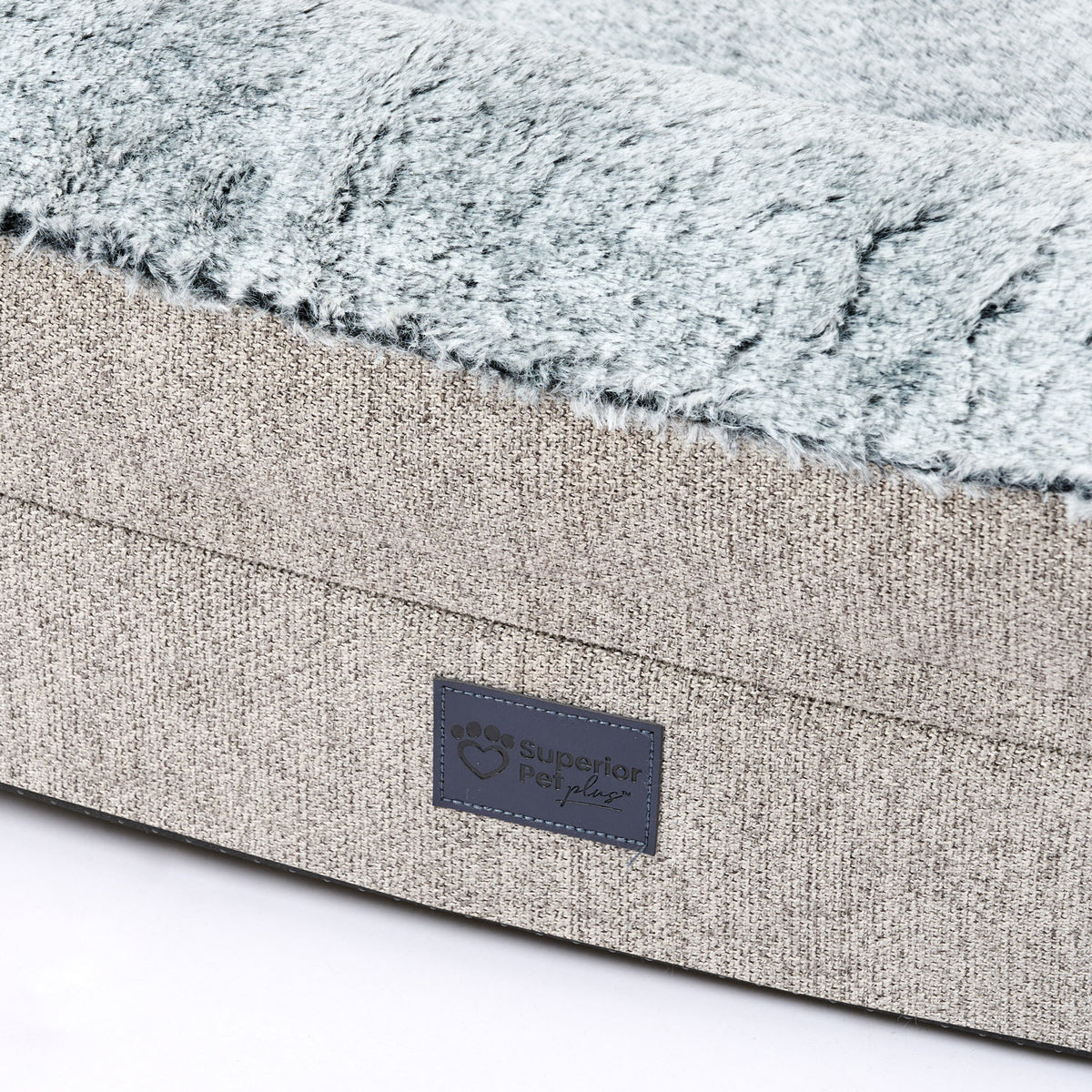 Wall and fabric detail on the Superior Pet Goods Orthopaedic Memory Rest