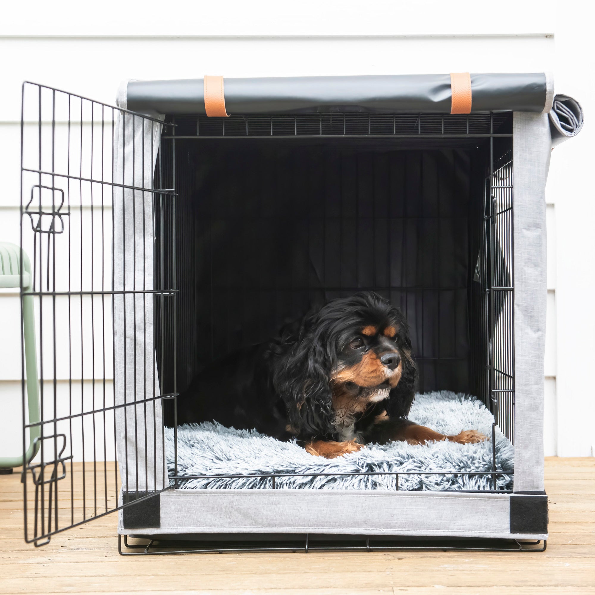 Elasticised edge detail on the Superior Pet Goods Crate Mat Topper
