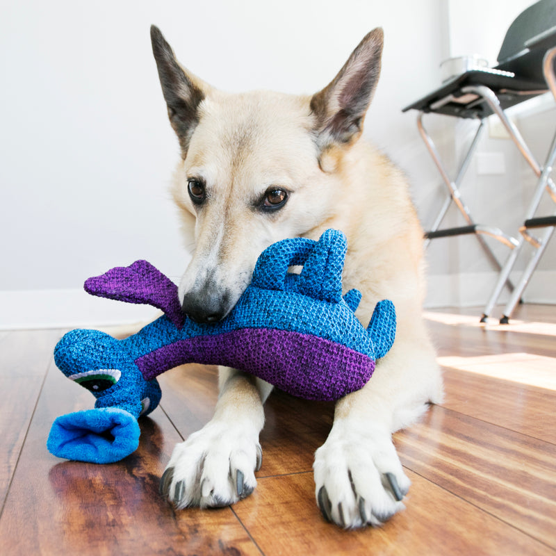 KONG Dog Toys Woozles Red 02