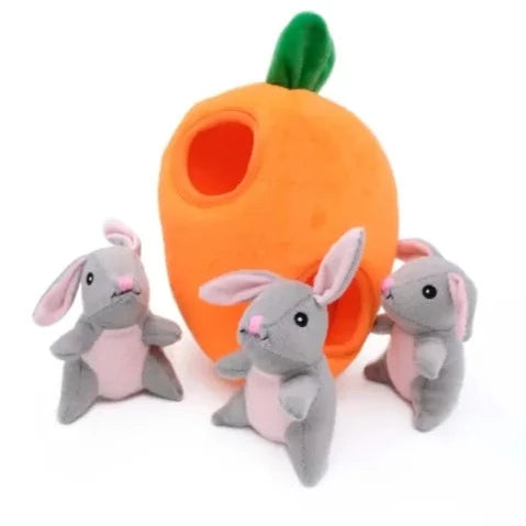 Zippy Paws Dog Toys Plush Burrow - Bunny 'n Carrot 01